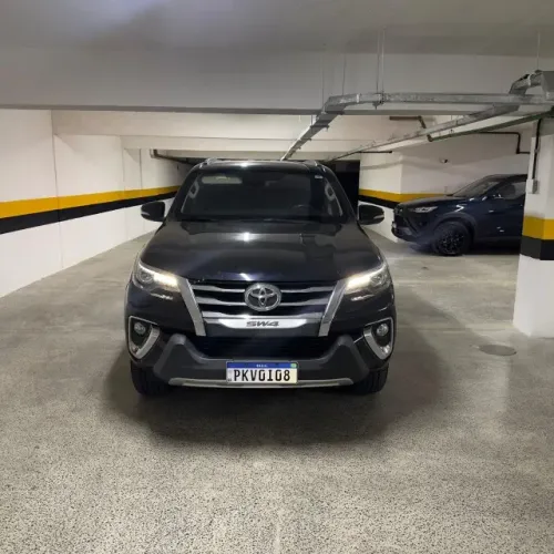 Toyota Hilux SW4 SRX 4X4 2.8 TDI 16V Dies. Aut. 2017