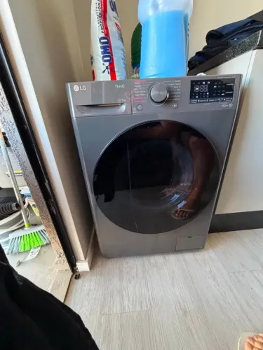Lava e Seca LG 12kg Titanium Smart com Inteligência Artificial CV50