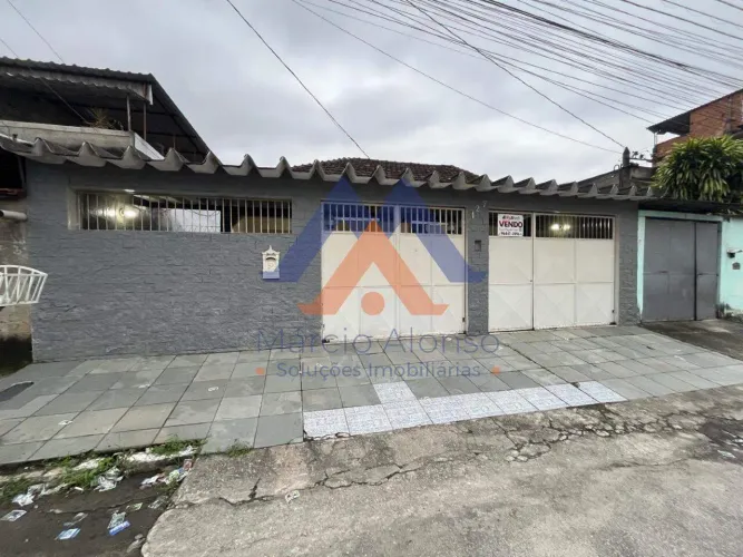 Casa à Venda no Bairro Califórnia, Nova Iguaçu 4 Quartos e 2 Vagas
