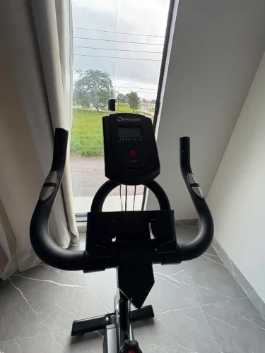 Bicicleta egocêntrica, novíssima, 850,00. Por motivo de mudança estou vendendo. 
