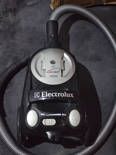 Aspirador de Pó Eletrolux - 220v