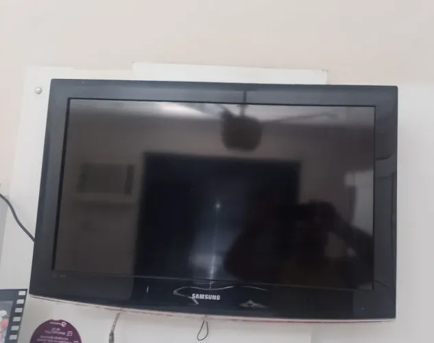 Vendo uma TV não smart 32 polegadas Samsung
