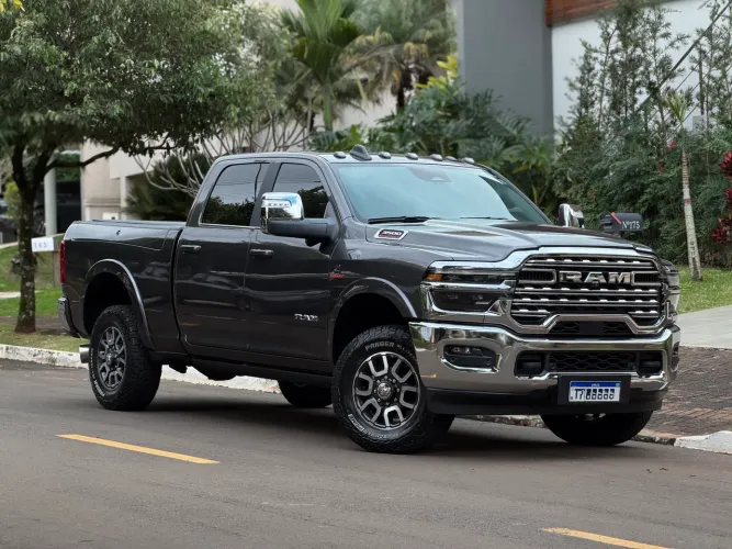 Ram 3500 Limited Longhorn 6.7 TB CD Diesel 2025