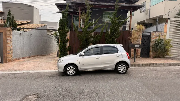Toyota Etios XS 1.5 Flex 16V 5P Mec. 2016