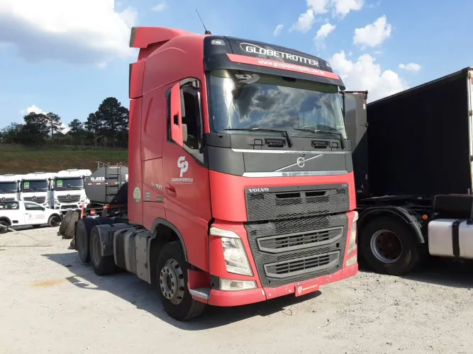 Volvo FH 460 6X2 2018/2019 Vamos Seminovos Pinheirinho Caminhões