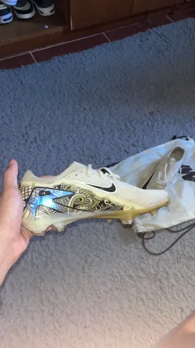 Chuteira Nike Mercurial Vapor 16 Elite FG Branca - Tam. (41)