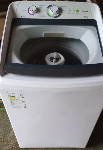 Máquina de lavar roupas cônsul