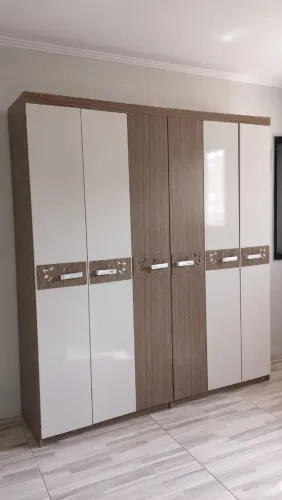 Guarda-roupa usado em bom estado