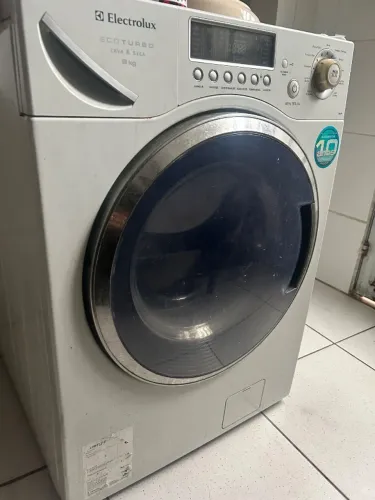 Lava e seca Electrolux (com defeito)