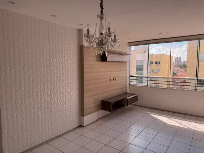 Apartamento 3 Suítes no Condomínio H. Dobal - 6º Andar / Último Andar