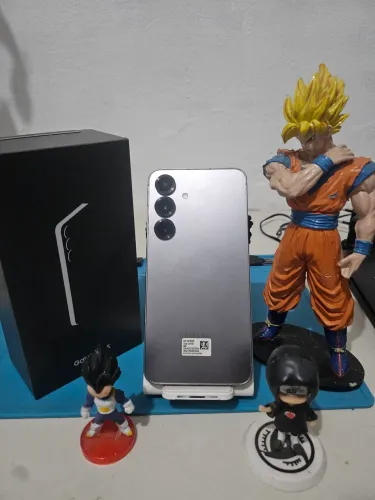 Samsung Galaxy S25 Perfeito - Aceito Troca por iPhone