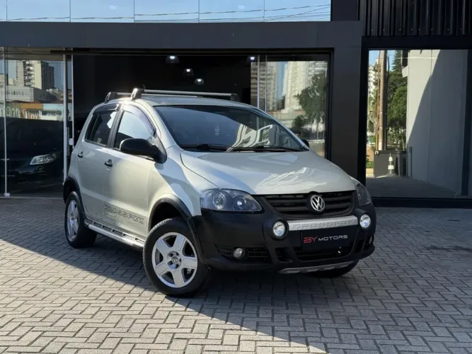 Volkswagen Crossfox 1.6 MI Total Flex 8V 5P 2009