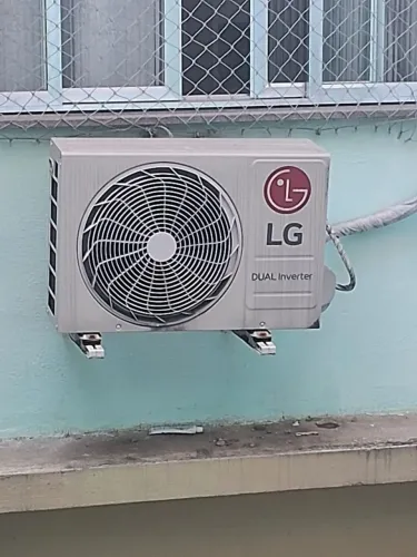 ? AR-CONDICIONADO LG DUAL INVERTER - 9.000 BTUs ?