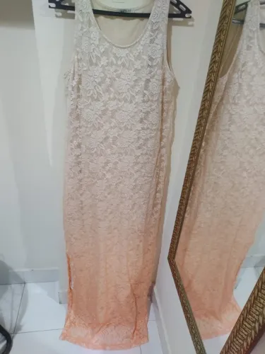 Roupa de Brecho ( Vestido longo de renda degrade )