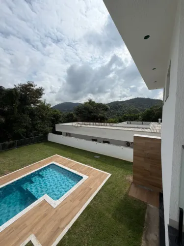 Casa de Condomínio com 4 quartos à venda em Betim