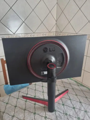 Monitor LG Ultragear 27" 144hz (não liga)