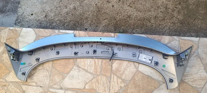Aerofólio traseiro, acabamento da tampa traseira e acabamento da roda do Honda HRV 