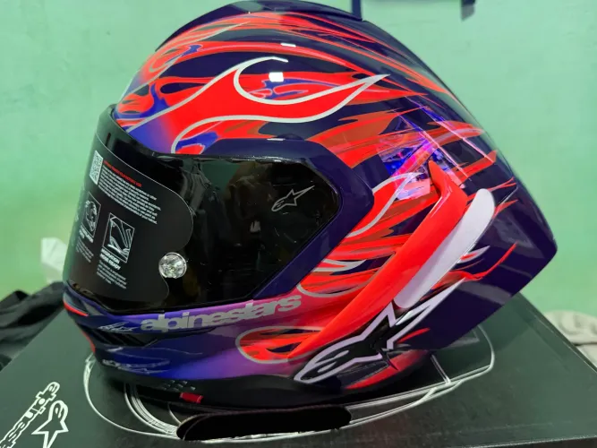 CAPACETE ALPINESTARS SR10 FLYTE JORGE MARTIN GLOSS 58 ROXO