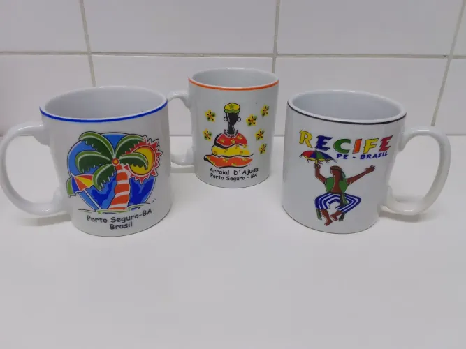 3 Canecas Novas
