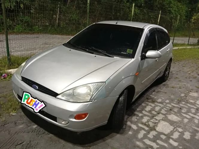 Ford Focus Ghia/ XR 2.0 /ghia 2.0 16V Flex 5P 2003