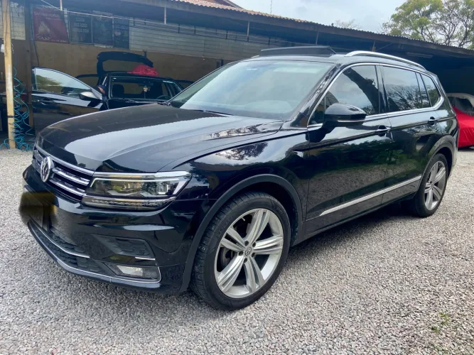 Volkswagen Tiguan Allspac Comf 250 TSI 1.4 Flex 2018