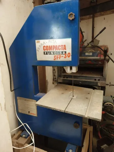 Serra-Fita Fundisa Compacta SFF-30 - 3/4 CV - Funcionando