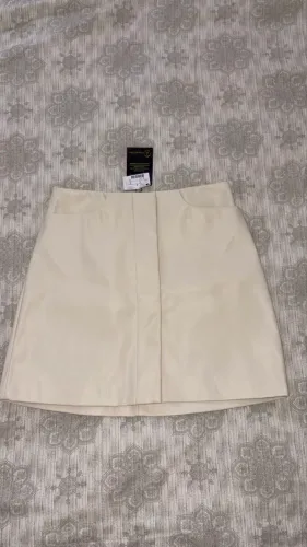 Saia de couro off-white | novo com etiqueta