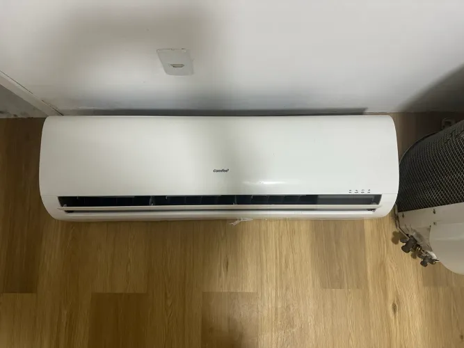 VENDO ar-condicionado Comfee 22.000 btu/h usado, ótimo estado