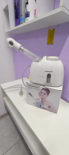 Cadeira hidráulica, lavatório,carrinhos auxiliares e vaporizador capilar.