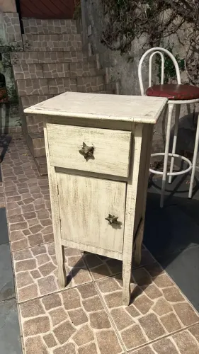 mesa cabeceira rústica
