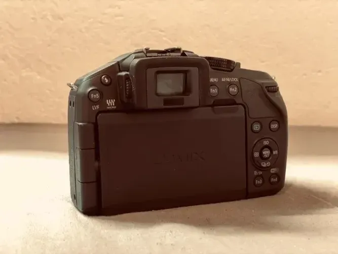 COMBO CAMERA + LENTE PANASONIC LUMIX