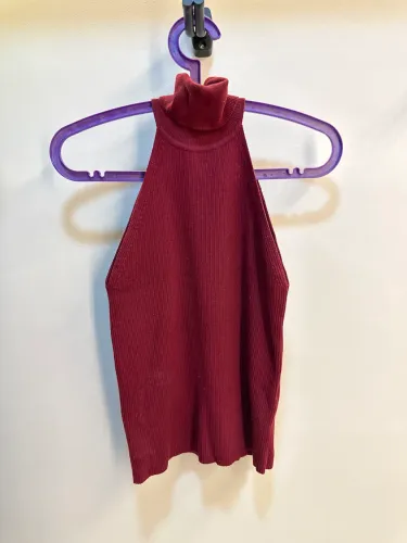 Blusa Zara Vinho com gola