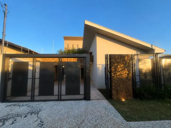 Casa com 4 quartos à Venda, Carandá Bosque - Campo Grande