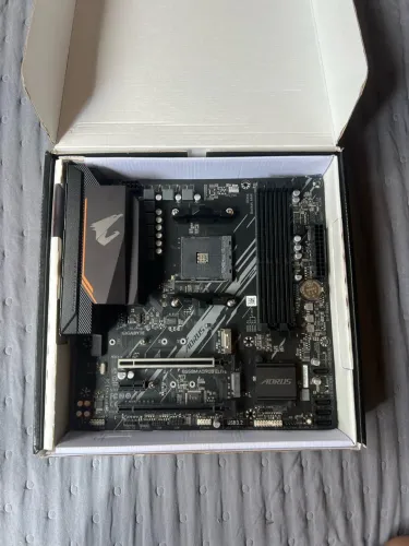 Placa mãe b550m aorus elite
