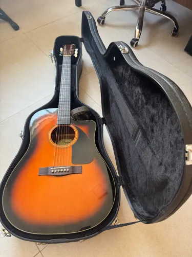Violão Fender com Case