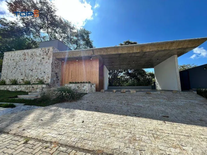 Casa Nova com Alto Padrão de Acabamento no Condomínio Granville