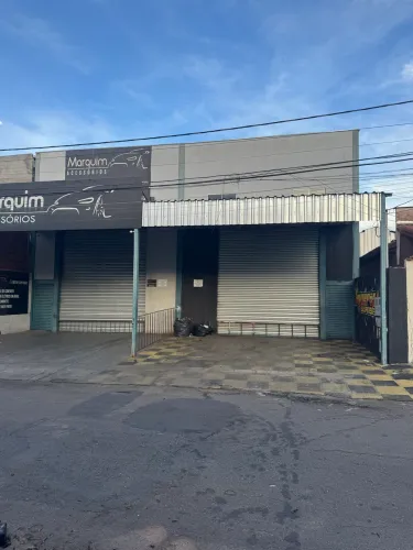 OPORTUNIDADE: Alugo Galpão/Loja 245m² - Vila Mauá | Porta Autom. 5m