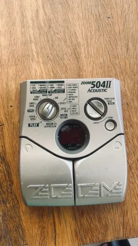 Pedaleira ZOOM 504 para VIOLÃO