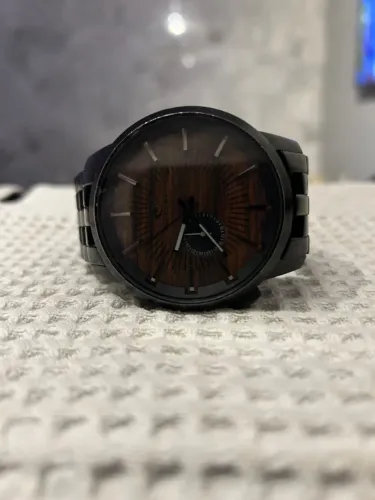 Relógio Rip Curl Detroit, Preto com fundo madeirado, Raridade.