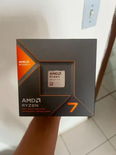 Ryzen 7 8700G AM5 ( C COOLER BOX) LACRADO