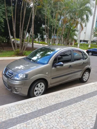 Citroen C3 GLX 1.4/ GLX Sonora 1.4 Flex 8V 5P 2012