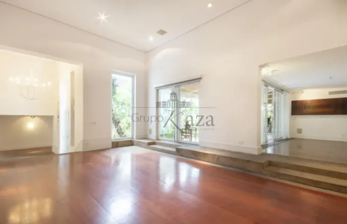 Casa - Morumbi - 5 Dormitórios - 2.000m²