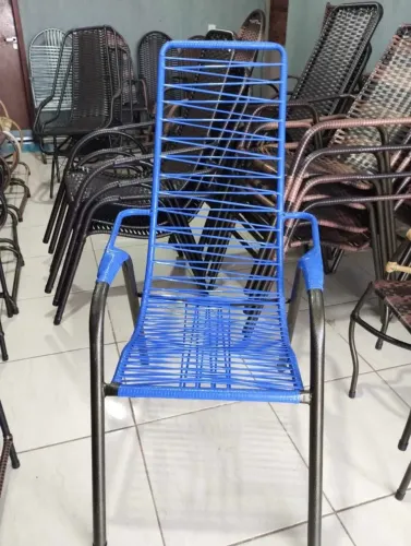 Cadeira Quadrada de Fio de Macarrão Nova - 169,99 Pix