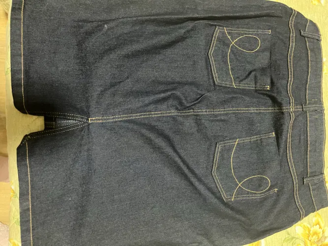 Saia Mídi Jeans azul escuro