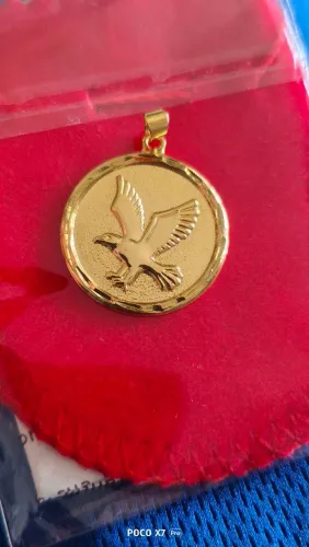 Pingente em ouro 18k águia redondo 