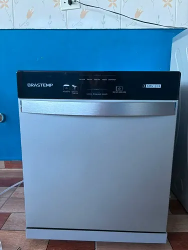 Máquina de lavar louças Brastemp Inox 8 serviço 