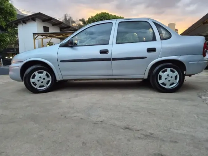 Chevrolet Corsa SED Class.spirit 1.0/1.0 Flexpower (álcool) 2006
