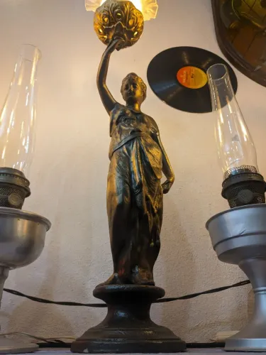 Luminária antiga 