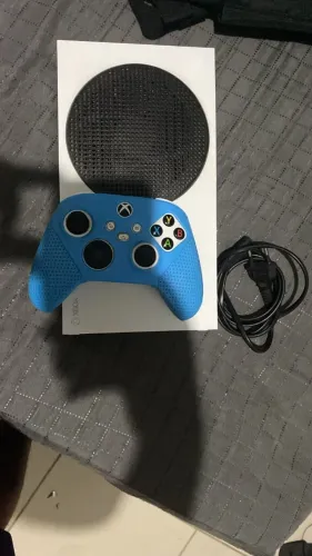 XBOX SERIES S 512GB COM MANETE