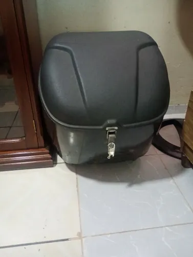 Vendo vendo esse baú mas o suporte chapam
